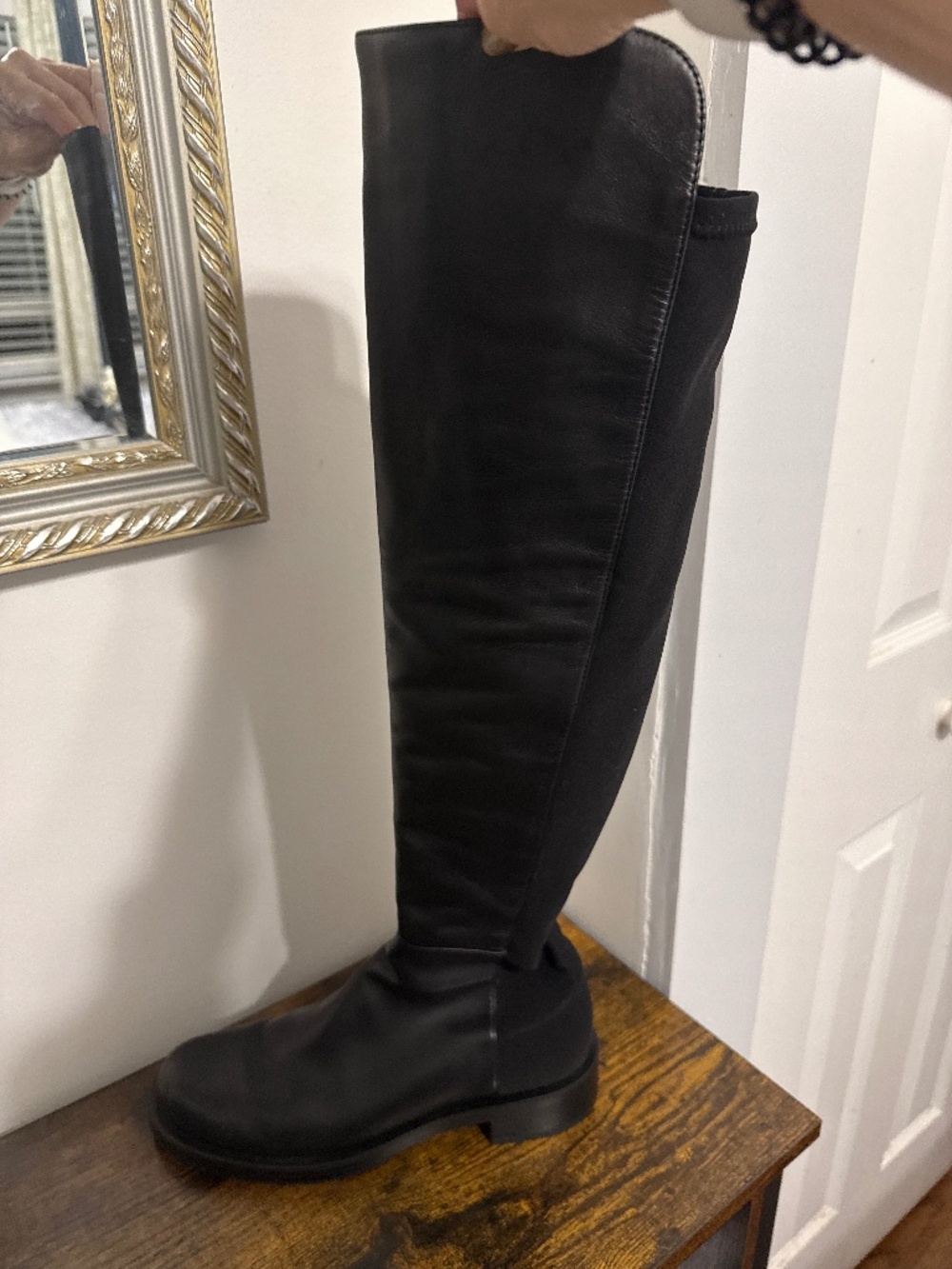 Stuart Weinman 5050 boots size 8.5 in black